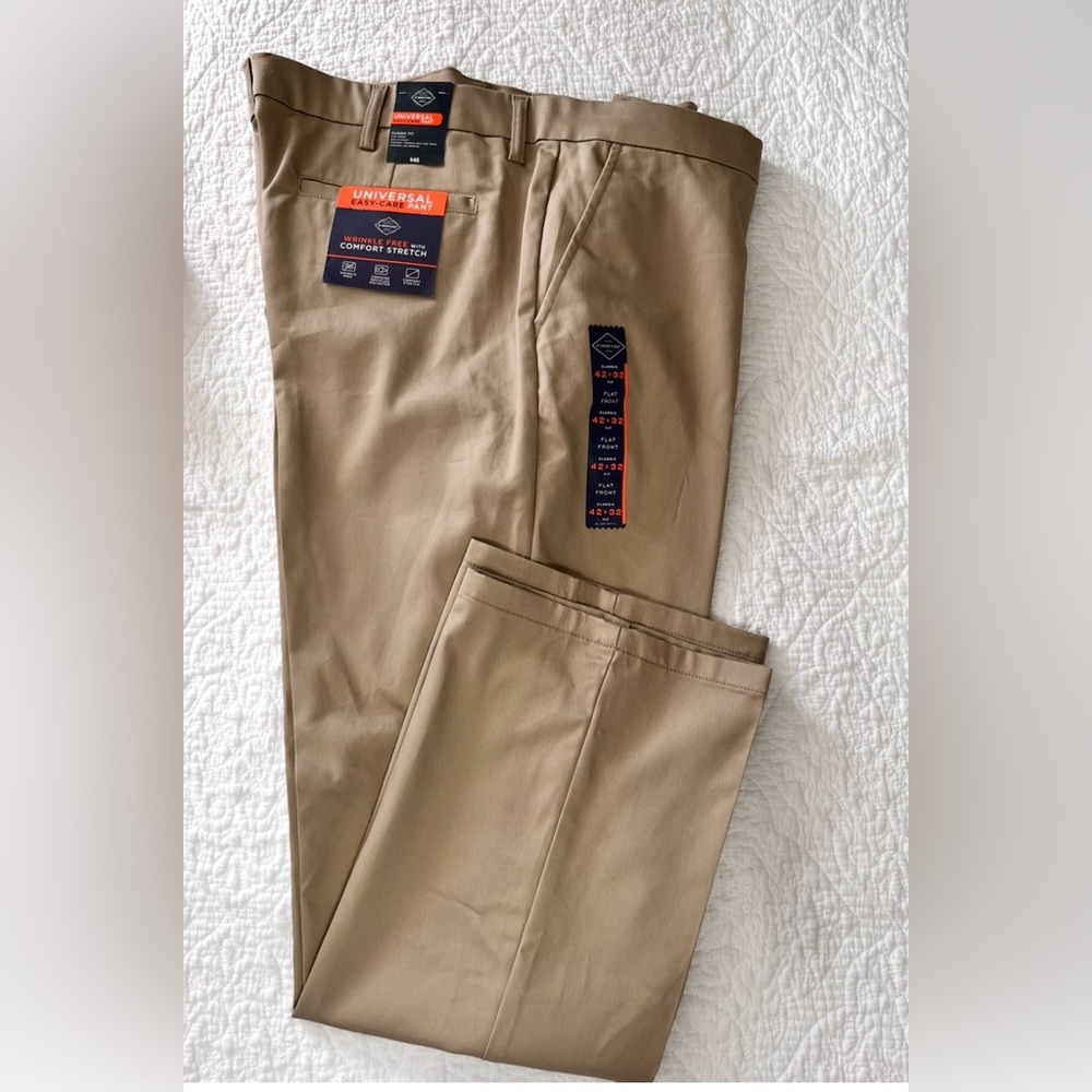 St. John's Bay Men's Tan Khakis